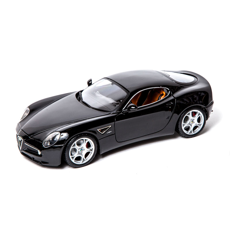 Bburago  Alfa 8C Competizione 1:18