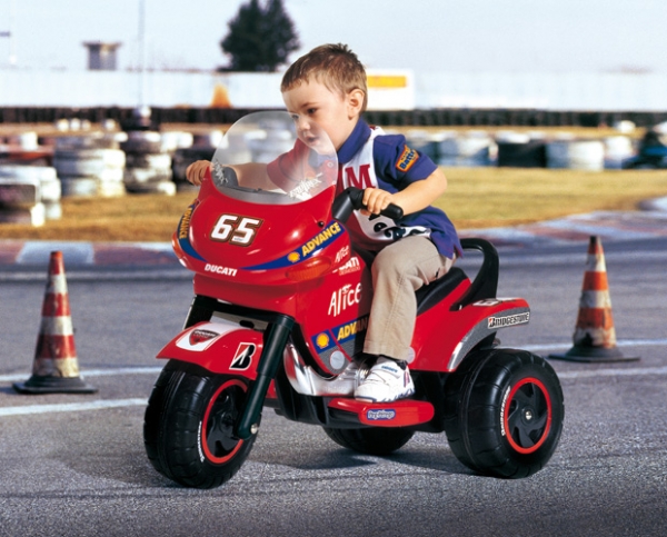 ! Peg Perego  Ducati Desmosedici